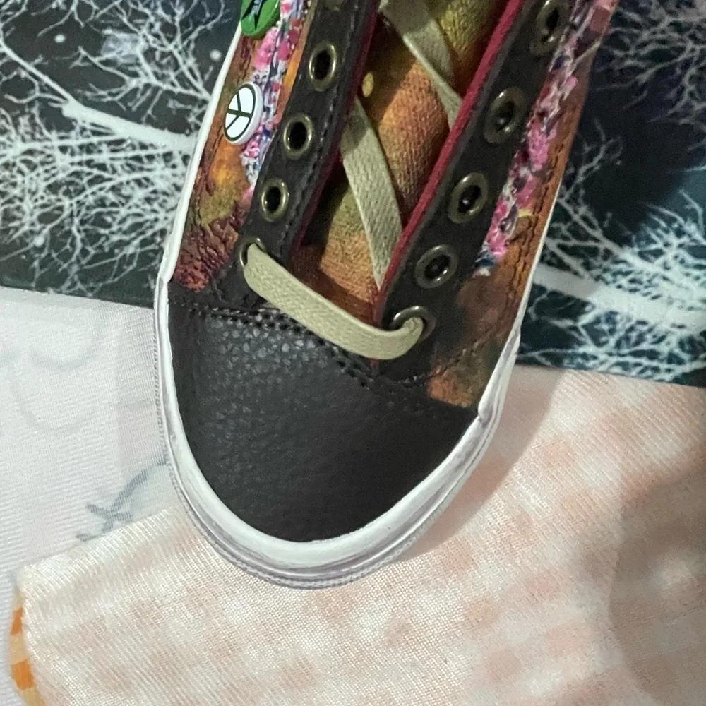 Vans Multicolor Low Top Sneakers with Black Toe - Picture 5 of 11